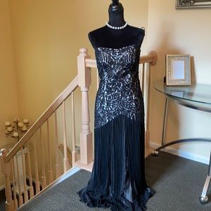 ELEGANCE…STUNNING…GORGEOUS Strapless Beaded and Fringe Gown Size 12